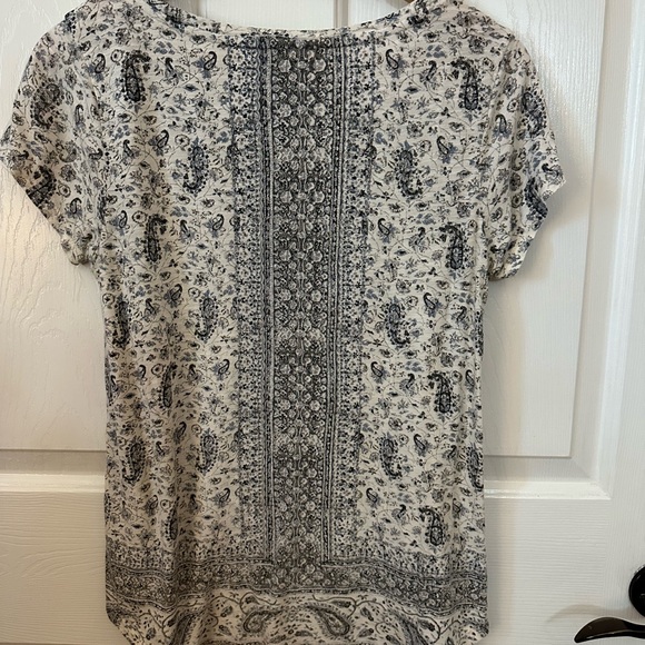 Lucky Brand Black and White Paisley Short Sleeve Top - Picture 2 of 5